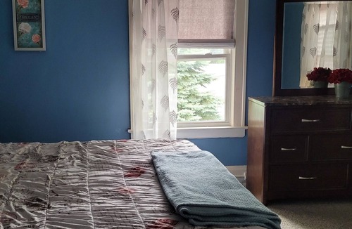 Euclid House | Family home spacious bedrooms and living room.