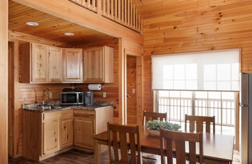 Bethlehem Cabin | Family Log Cabin Kitchenette White Mountains