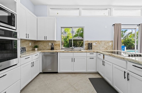 West Palm Beach House | Family retreat w/heated pool & game room