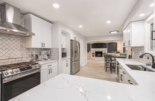 Avon Lake House | Family Retreat with Hot Tub & EV