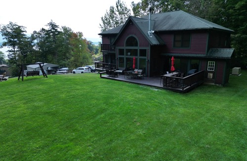 Diamond Point House | FAMILY VACATION-Large & SpaciousHome,LakeViews, Beach,Dock,2 Pools,Playgrounds