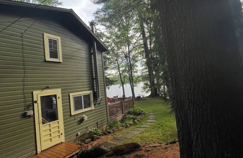 Madison Cottage | Fantastic 4-bedroom cottage on Lake Wesserunsett in East Madison, ME!