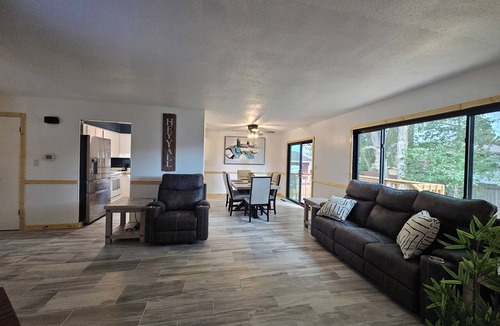 Laramie House | Fantastic 5-bedroom newly remodeld house in Laramie perfect for your getaway