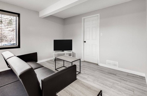 Okanagan-Similkameen House | Fantastic Updated Lakeview Suite in Okanagan Falls