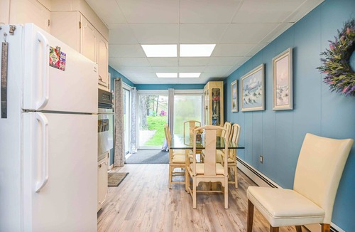 Kittery House | Farm Fun Beach Sun Kittery Maine Retreat Pet Friendly! GREAT yard!