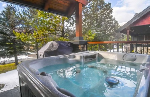 East Kootenay House | Fernie - Pinnacle Ridge Chalet 45-101