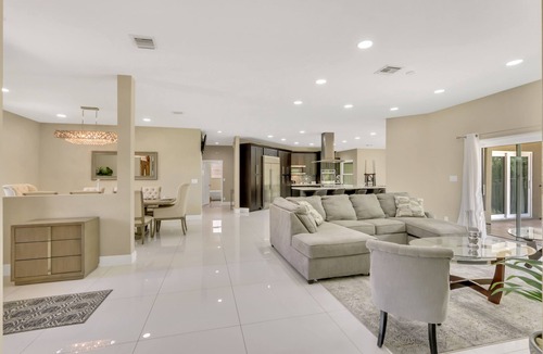 Sunrise House | MAJOR INTERNATIONAL SPORTING EVENT Perfect | Plantation Point: Family Friendly Neighborhood