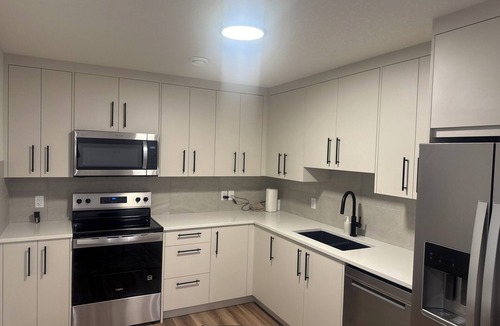 Southeast Calgary House | Five‑Star Inspired Private Suite- Downtown Access