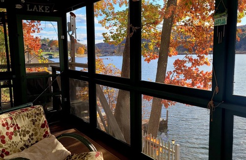 Lake George House | Float through your summer vaca on the lake in your 4 bed lakeside home.