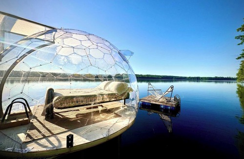 Monmouth House | Floating Island Dome - Pet-Friendly Lake Retreat