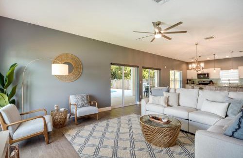 Jensen Beach House | Florida Gem: Saltwater Pool By Beaches & Kayaking!