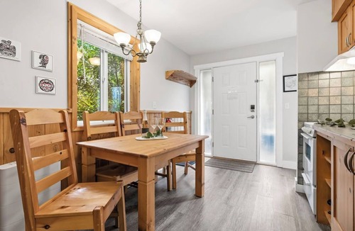 Ucluelet Cabin | Forest & Sea Views - Jetted Tub - Walk to Beaches & Wild Pacific Trail
