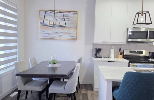 Division No. 11 House | Fort Delight 3 bedroom house Netflix/wifi/Free parking