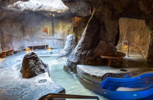 Banff Hotel | Fox Hotel and Suites