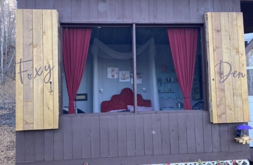 Griesbach Ski Chalet | Foxy Den Chalet Cabin - 1 room Nestled in the valley Pet friendly! Off grid camp