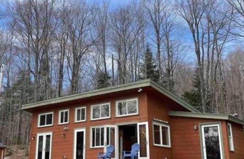 Weston House | Frank Lloyd Wright inspired Private, mountain views, wheelchairs accessible