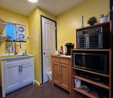 Langford Apartment | Frankies Westshore Hideaway