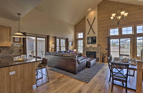 Rendezvous Cabin | Fraser Cabin w/Hot Tub & Mountain Views!