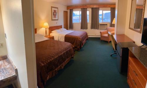Glenwood Springs Hotel | Frontier Lodge