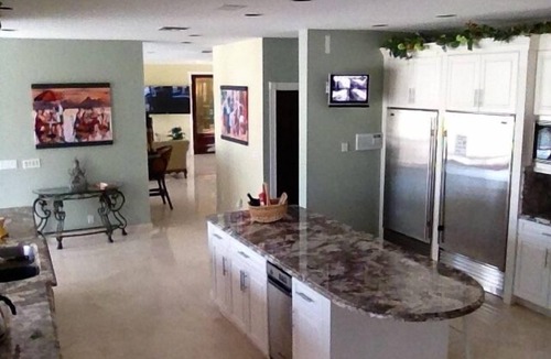 Bermuda Riviera House | Ft Lauderdale/Walk to the Beach, 3/3.5/Pool rm bd Casa by the Sea