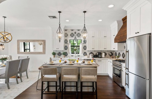 Old Northwood Historic District House | Full Downtown Luxury Vacation Home AND Guest Home