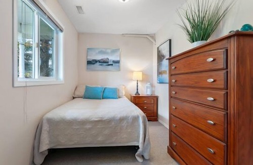 Okanagan-Similkameen Bed & Breakfast | Full house with private vineyard/orchard