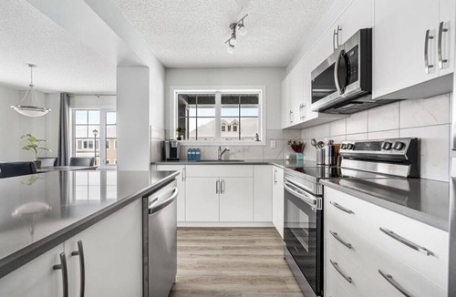 Airdrie House | Fully Equipped » AC » Garage » Family Friendly