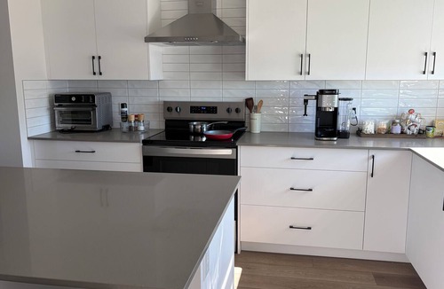 Calgary House | Fully Furnished and Air Conditioned- Premium comfort 3 BHK home at Calgary!