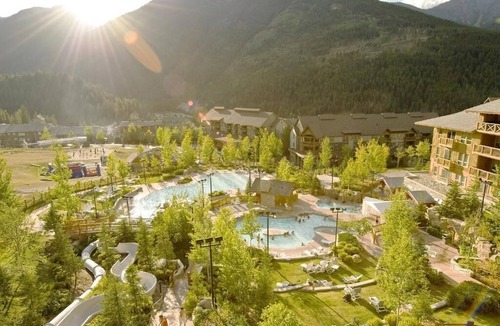 East Kootenay Condo | Fully Renovated | 1 Bdrm | Walk to Everything | Sleep 8!
