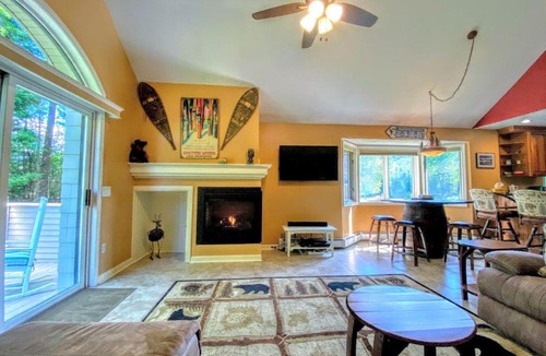 Carroll House | FV49 Wow Stunning single level home next to golf course and Mt Washington Hotel