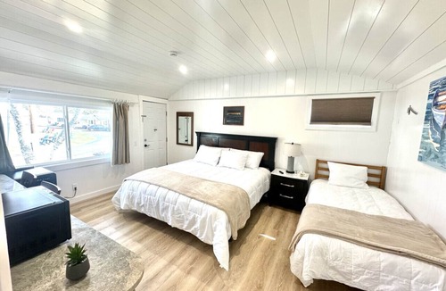 Hulls Cove Hotel | Gallagher`s Travels Room Four (King and Twin)