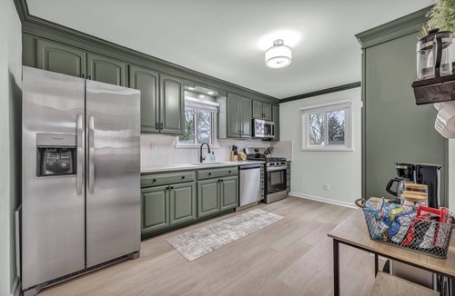 Berea House | Game Room.Bar.Firepit.Renovated & Modern Retreat!