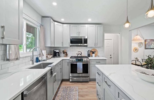 Strongsville Apartment | Game Room - Deck - Large Professional Design