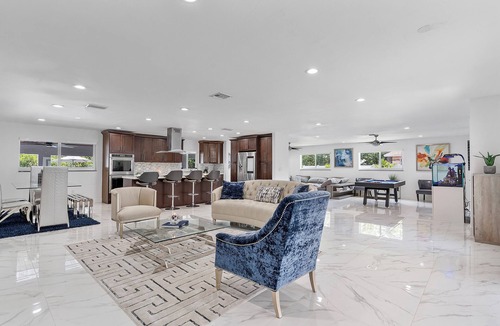 Miami Gardens House | Gardens Resort Luxury Retreat located - Minutes away from the Hardrock Satdium