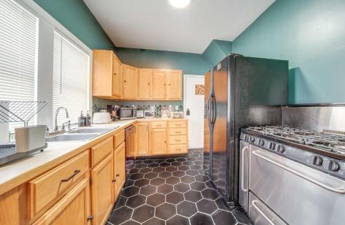 Garfield Heights House | Garfield Heights Home 13 Mi to Cleveland!