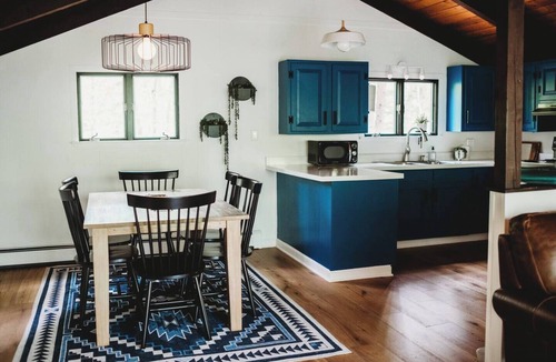 Bartlett Ski Chalet | Gas fireplace + stargazing deck 4 mins from skiing