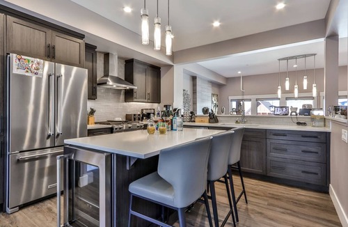 Canmore House | ⭐Gatsby by Samsara Resort|Private Hot Tub|Private Entry|Panorama Top View|4BR+4.5BTH (BL# RES-10667)
