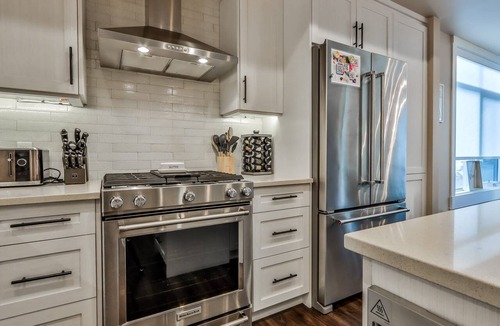 Canmore House | ⭐Gatsby by Samsara Resort|Private Hot Tub|Private Entry|Panorama Top View|4BR+4.5BTH (BL# RES-10667)