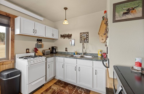 Hermosa Cabin | Ghost Canyon Getaway 2b2bth