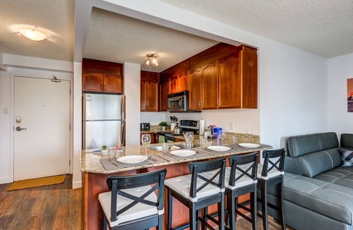 North Central Edmonton Condo | Gina - City Condo | River Views with Parking