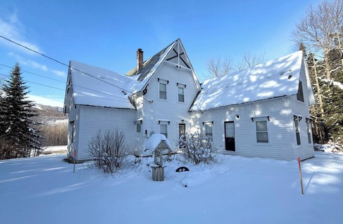 Carroll House | Gingerbread House: Historical Bretton Woods Home with Direct Slope Views!