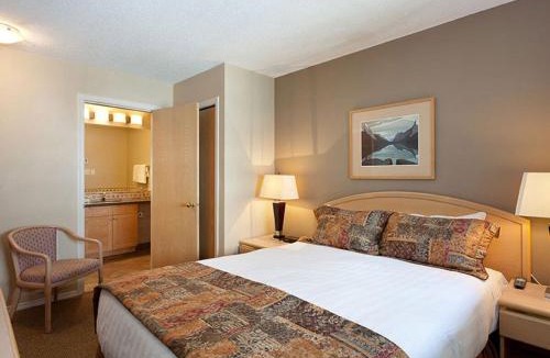 Blackcomb Apartment | Glacier Lodge 340 by Outpost Whistler