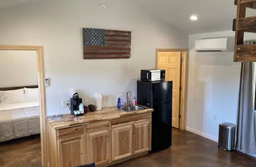 Custer Cabin | Gold Valley Camp Cabin 3 | 1 Bed, 1 Bath