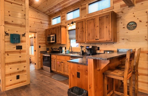 Red River Cabin | Golden Treasure Cabin