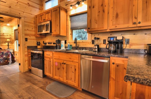 Red River Cabin | Golden Treasure Cabin