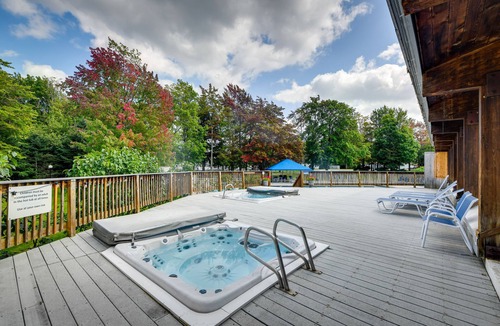 Warren Condo | Golf, Hike & Swim: Gem < 1 Mi to Sugarbush Resort