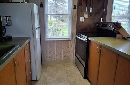 South Hero Cottage | Gone Fishing! Is Pet Friendly!
