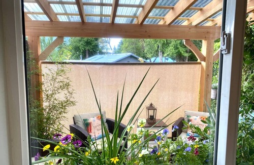 Shawnigan Lake Condo | Good Life (lower Suite) @ Shawnigan Beach Resort.