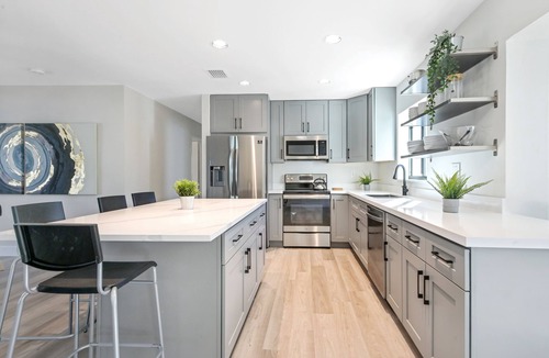 Pompano Beach House | Gorgeous 3B/2B Private Heated Pool mins from the beach