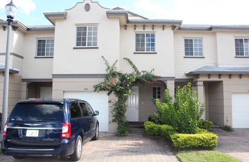 Riviera Beach House | Gorgeous Condo near Beach, sleep 6